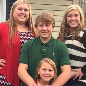 Meet your Posher, Lori