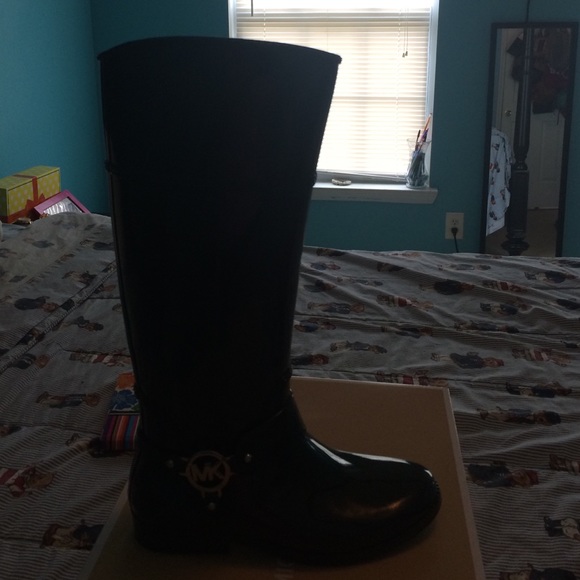 michael kors rain boots olive