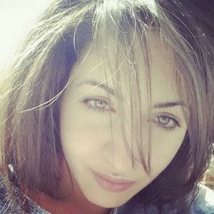 Meet your Posher, Simona