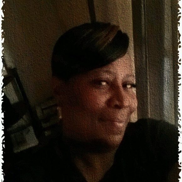 Meet your Posher, Regina sagittarius - Picture 1 of 1