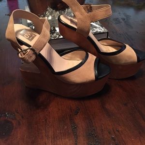 Sexy Dolce Vita cut out wedges