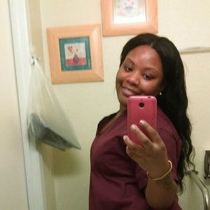 Meet your Posher, Leanna