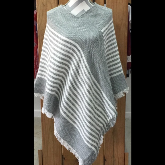 Poncho - Picture 3 of 3