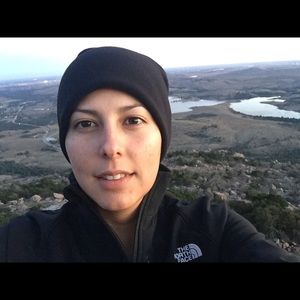 Meet your Posher, Claudia