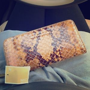 Michael Kors wallet !