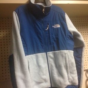 North face size small