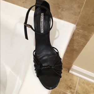 Black skin sandals in 3in heel.