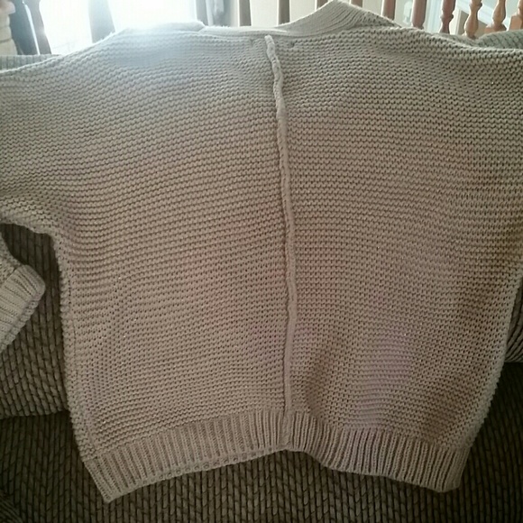 Sweater - Picture 4 of 4
