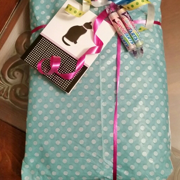 Meet your Posher, Tamara - Picture 2 of 3