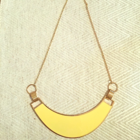 Yellow and gold necklace