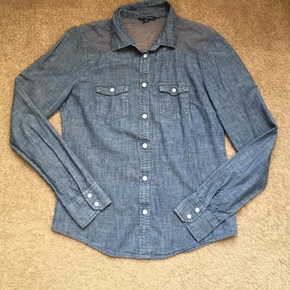 Chambray Top-Perfect for Fall & Winter!