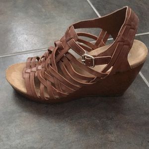 Dr. Scholl's tan wedge sandals