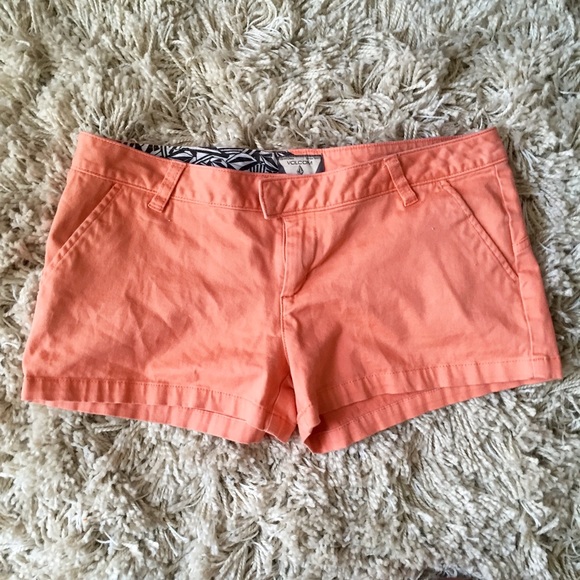 Volcom coral shorts! Size 9!