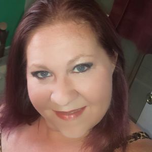 Meet your Posher, Cassandra