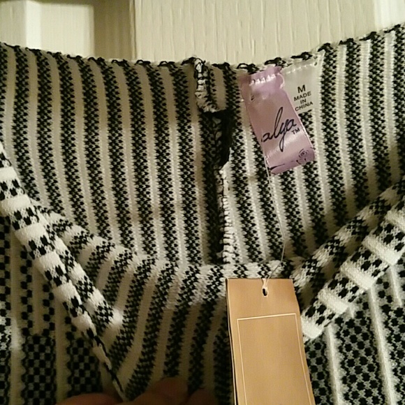 NWT Black and white skirt!! - Picture 4 of 4