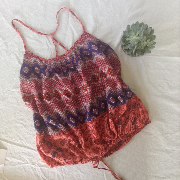 Mossimo- multi pattern tank
