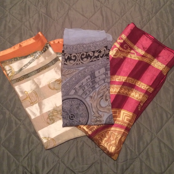 Accessories - Scarf bundle of 3 💗