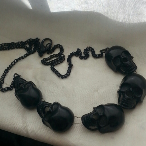 Skull necklace