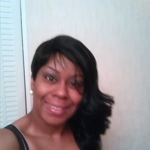 Meet your Posher, Bee