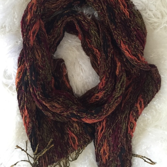 Beautiful scarf - Picture 2 of 3