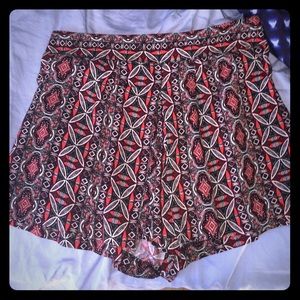 Patterned high waisted shorts
