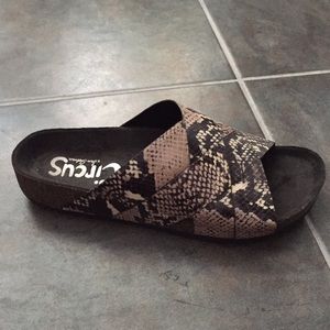 🎉🎉 SOLD 🎉🎉 Circus by Sam Edelman