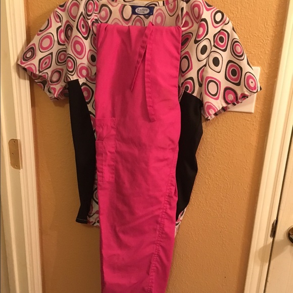 Scrub set - Picture 3 of 3