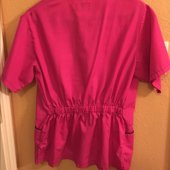 Pink scrub top! - Picture 2 of 2