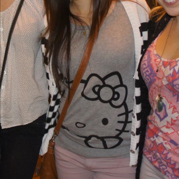 Hello Kitty top - Picture 2 of 2