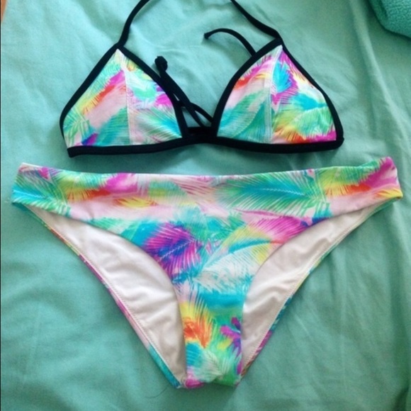 vs pink bikini