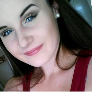 Meet your Posher, Kaylie