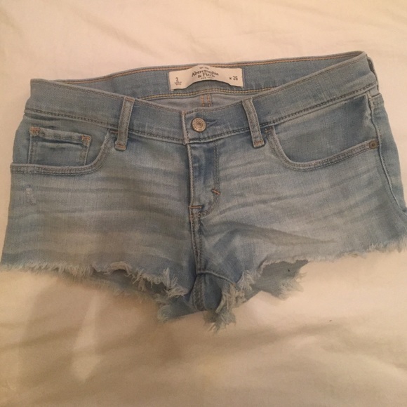 Light Abercrombie and Fitch Jean shorts