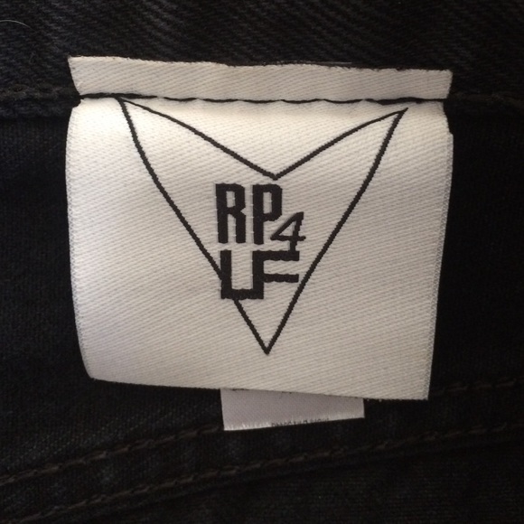 100% Authentic RP4LF Black Studded Denim Shorts - Picture 4 of 4