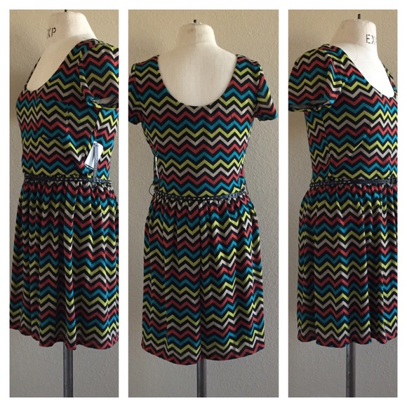 🚨FINAL PRICE 🚨Multicolored Chevrons Dress - Picture 2 of 3