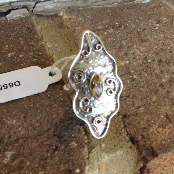 MAGNIFICENT YELLOW CITRINE QUARTZ - Picture 3 of 4