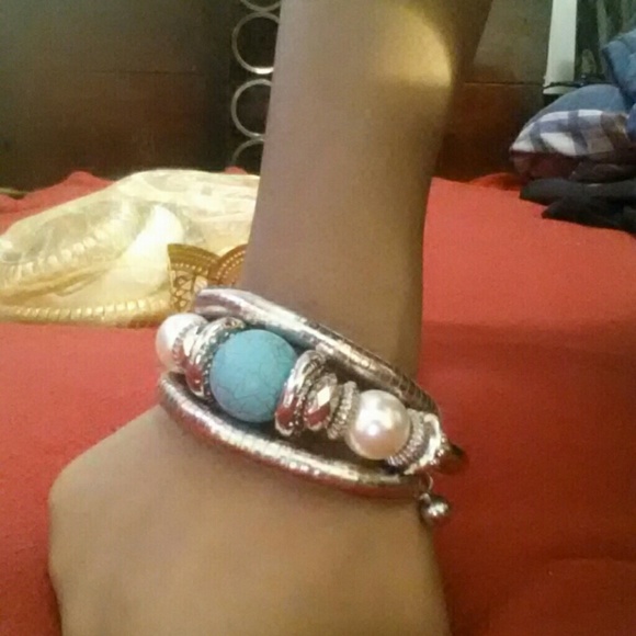 Versatile Bracelet - Picture 1 of 3