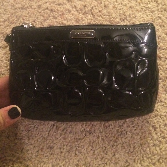 Coach Handbags - Leather black coach clutch