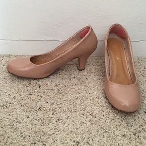Madden Girl Nude Patent Leather kitten heels