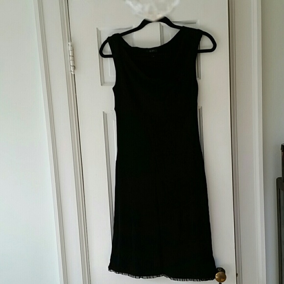 *Slinky stretchy perfect LBD by BCBG