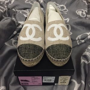 16C CHANEL Beige Canvas Espadrilles