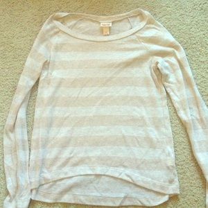 A long sleeve shirt