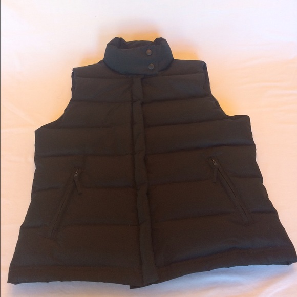 Down Feather Vest!🎄Worn once!