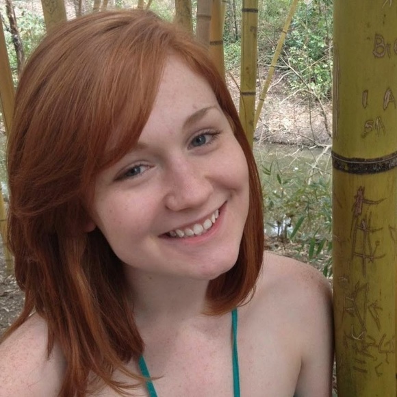 Meet your Posher, Carrie