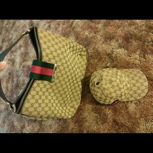 Gucci women pursue