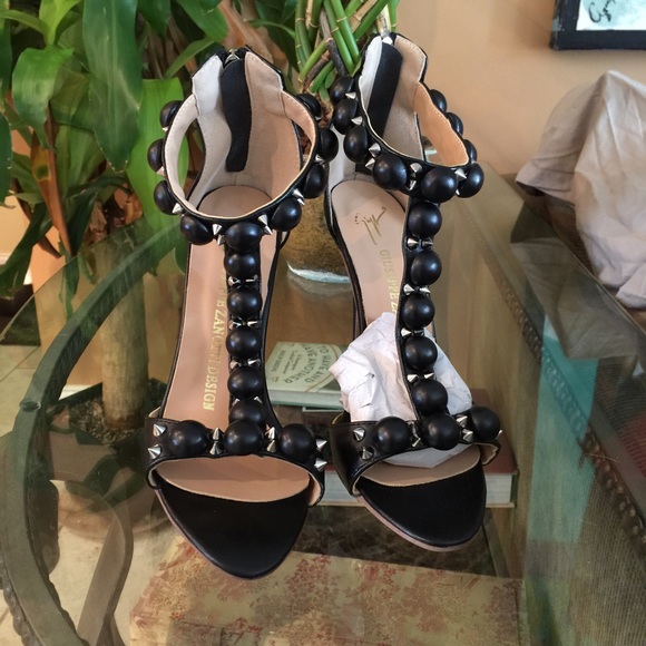 Women's black leather heels