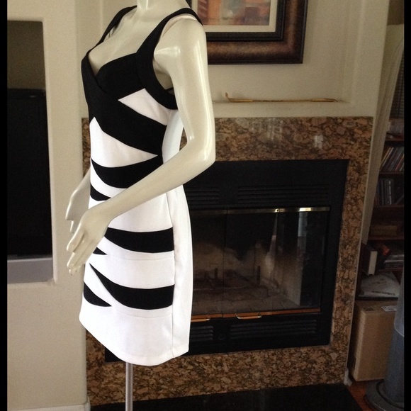 AB Studio Dress - Picture 2 of 3