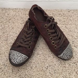 Nine West brown distressed leather sneakers