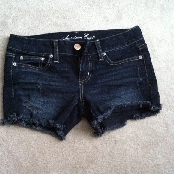 AE cutoff shorts size 4