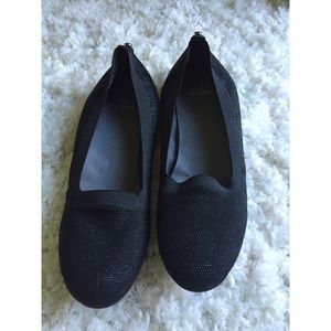 Black Stuart Weitzman flats