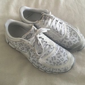 Nike free run 5.0 white leopard print